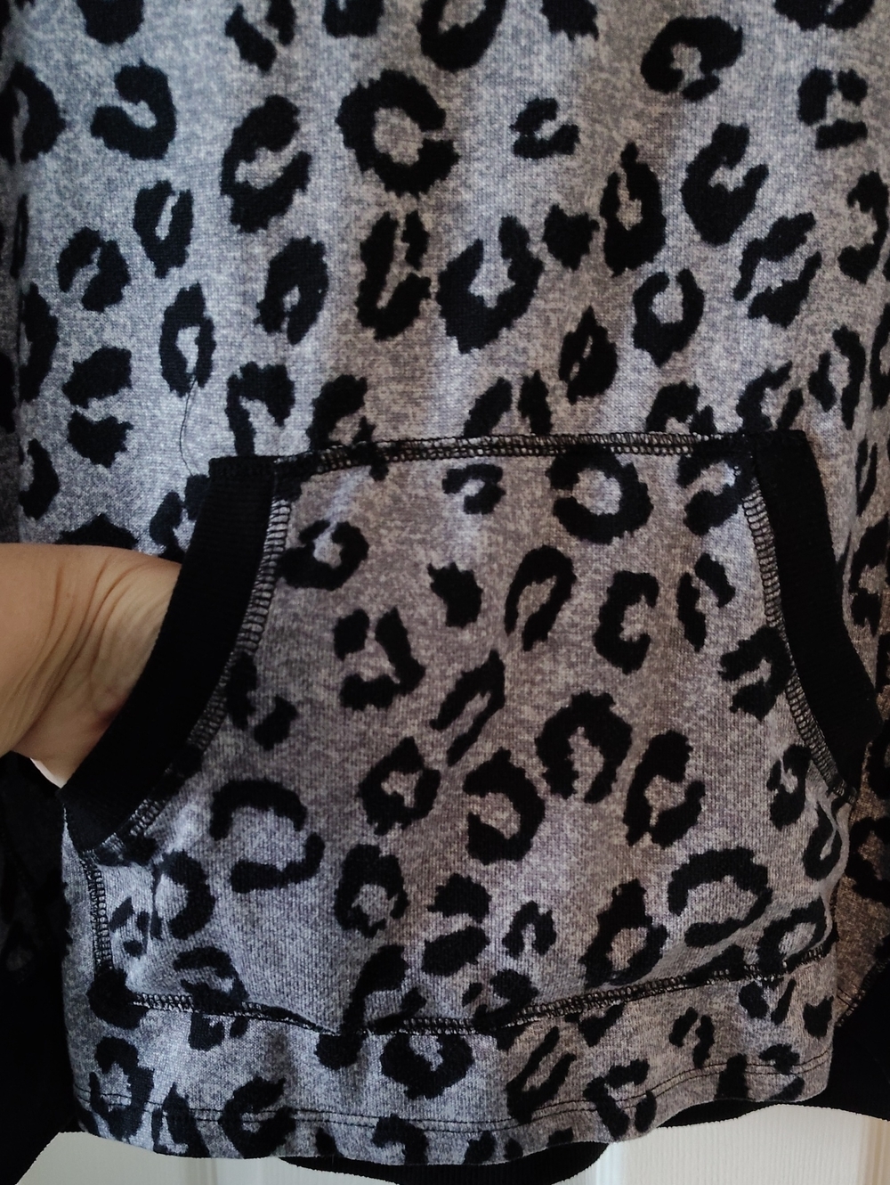 Cuddl Duds 2 Piece Long Sleeve Brushed Sweater Knit Sleep Set Gray Animal Print - Picture 8 of 12